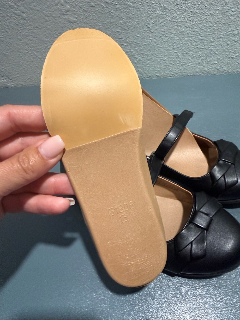 Cat & Jack Girls Black Mary Jane Dress Shoes with Bow Accent - size 13 - Picture 10 of 11